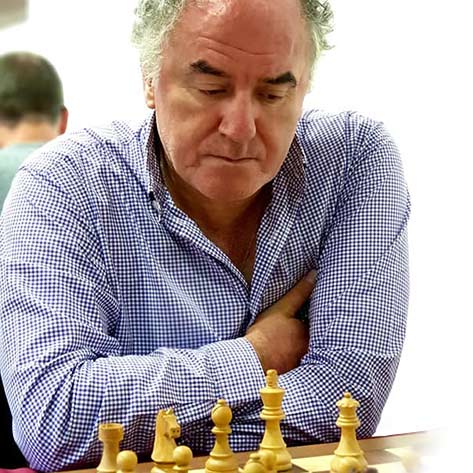 Chess Lessons Dubai | Chess Grandmaster | Strile